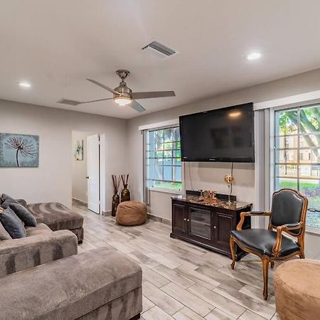 Town 'N' Country Cozy Corner, Your Florida Fun Hub Villa แทมปา ภายนอก รูปภาพ