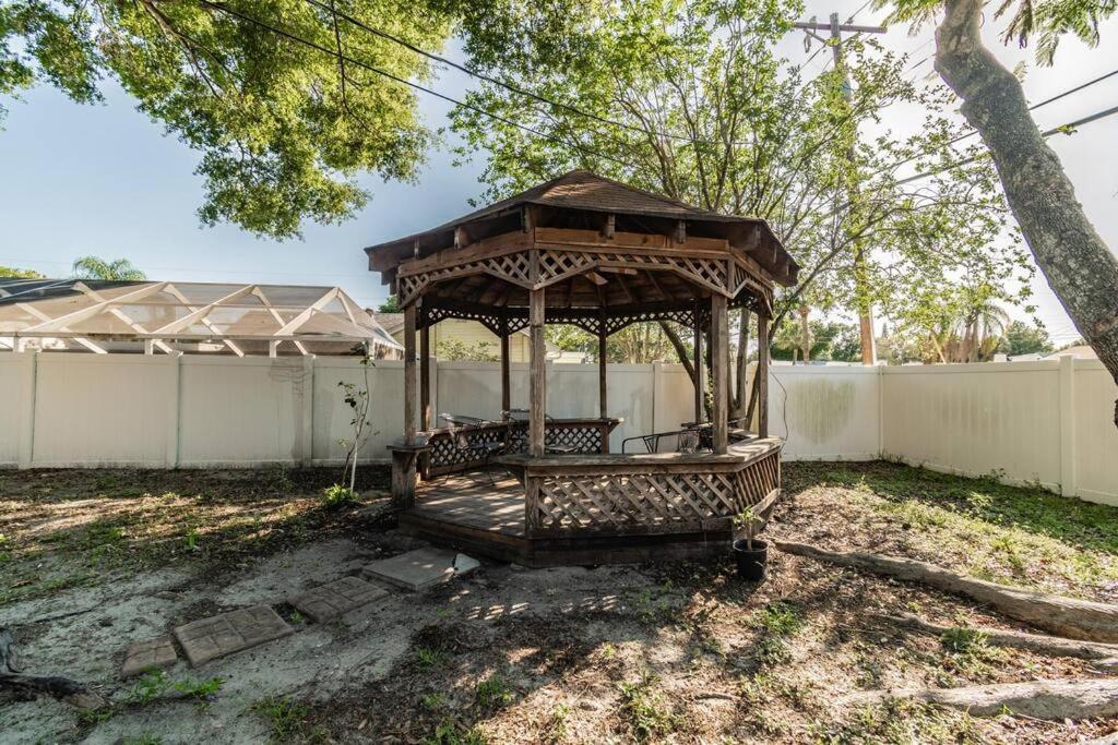 Town 'N' Country Cozy Corner, Your Florida Fun Hub Villa แทมปา ภายนอก รูปภาพ