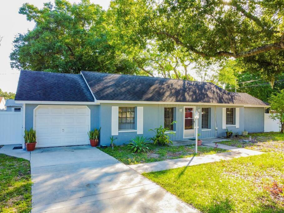 Town 'N' Country Cozy Corner, Your Florida Fun Hub Villa แทมปา ภายนอก รูปภาพ